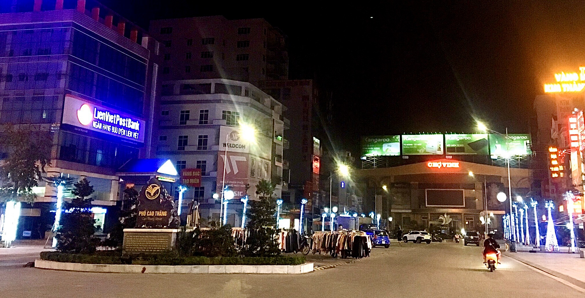 Vắng vẻ chợ đêm và lối mòn trong các hoạt động văn hóa